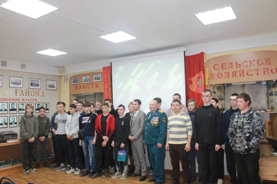 8 апреля в Шарангском народном краеведческом музее прошел «День призывника».